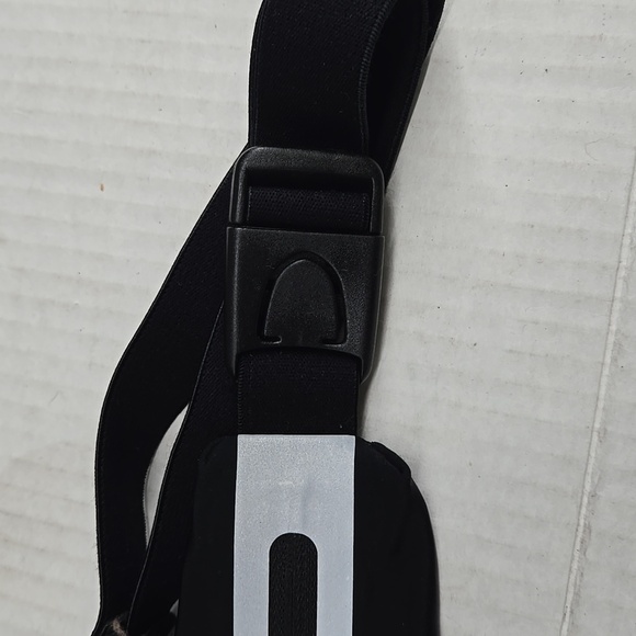 Nike Slim Waistpack - Picture 3 of 5